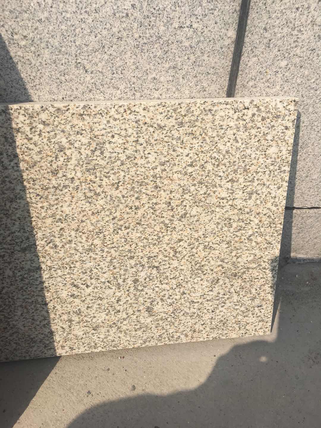 黄金麻异型石材 花岗岩的优雅与实用性